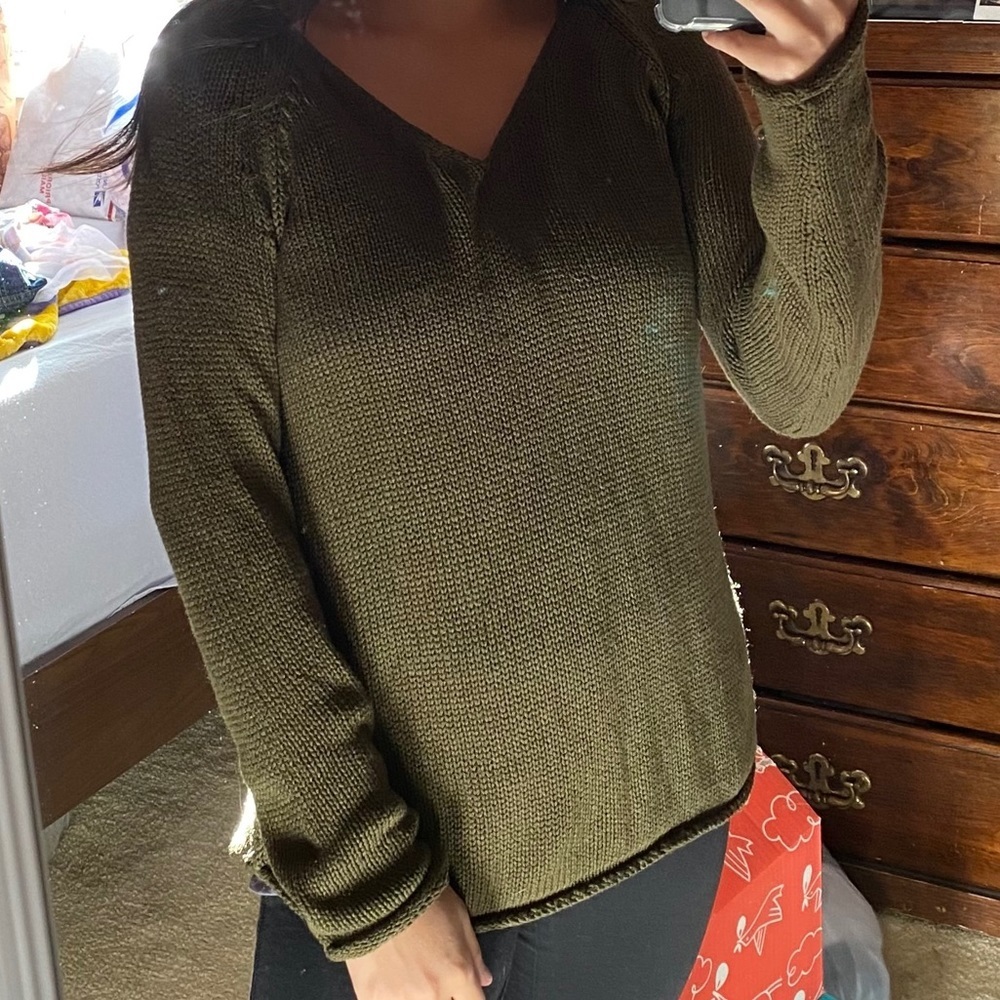 MELISSA DOMINGUEZ'S  long sleeve